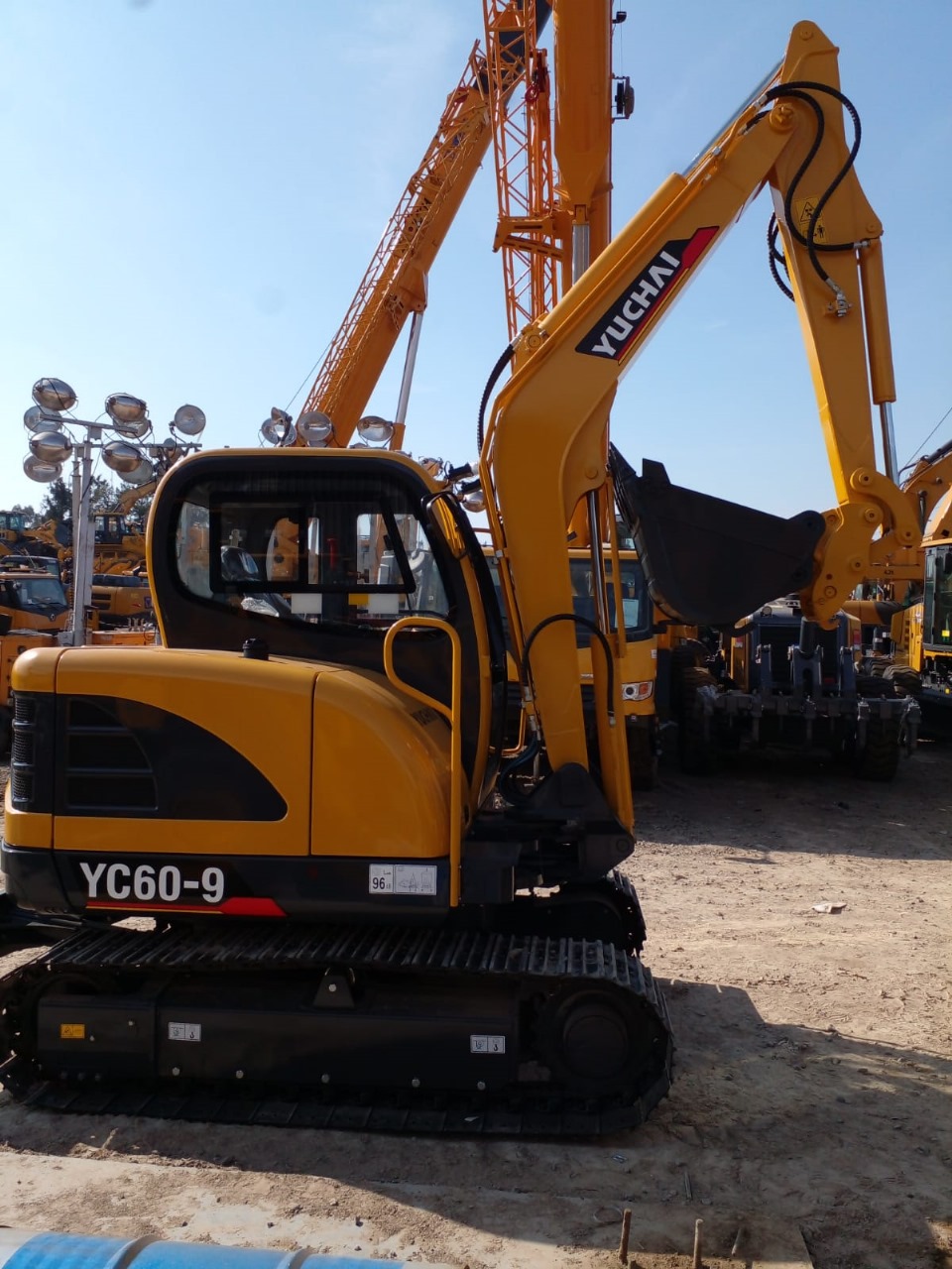 YUCHAI - YC60-9 (SWING BOOM) - Imagen 2