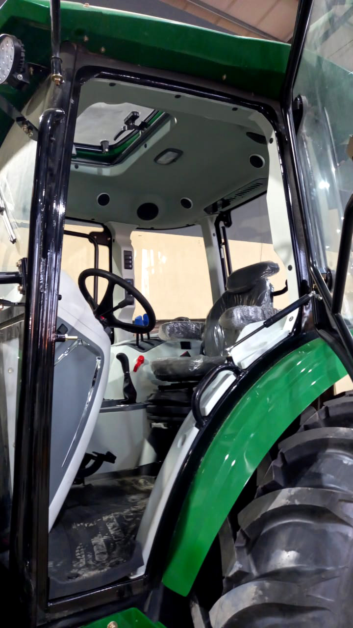 Tractor Agrícola RC1004 - Imagen 6