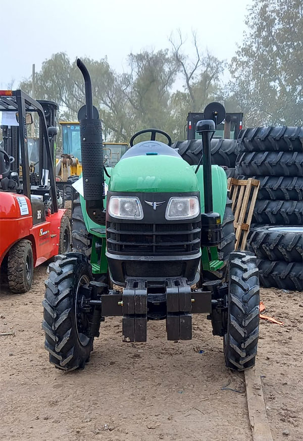 Tractor Parquero RD704